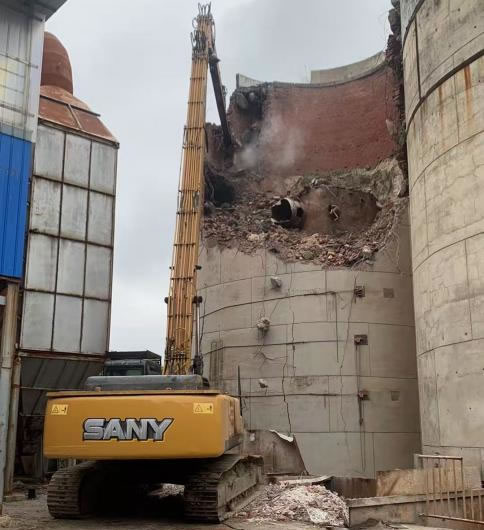 二十天攻堅(jiān)除險(xiǎn)患  一以貫之筑安全——公司石灰廠重大結(jié)構(gòu)隱患應(yīng)急處置工程紀(jì)實(shí)1.jpg